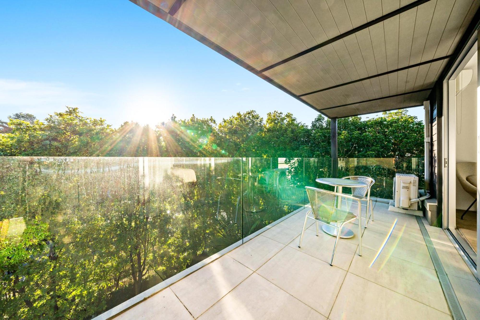 Villa Luxury Nestled In Nature Auckland