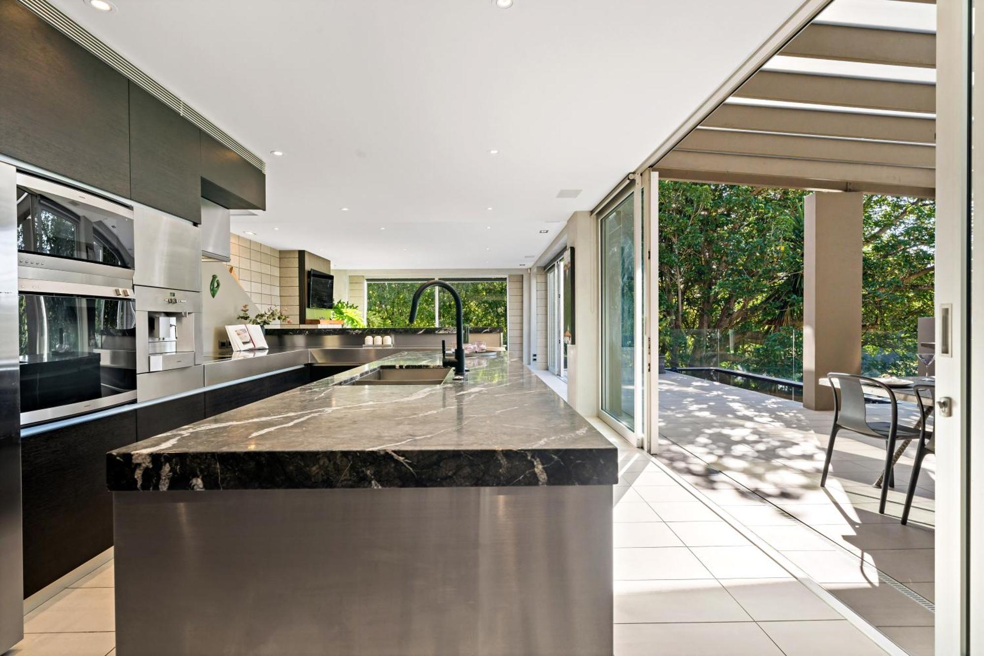 Luxury Nestled In Nature Villa *