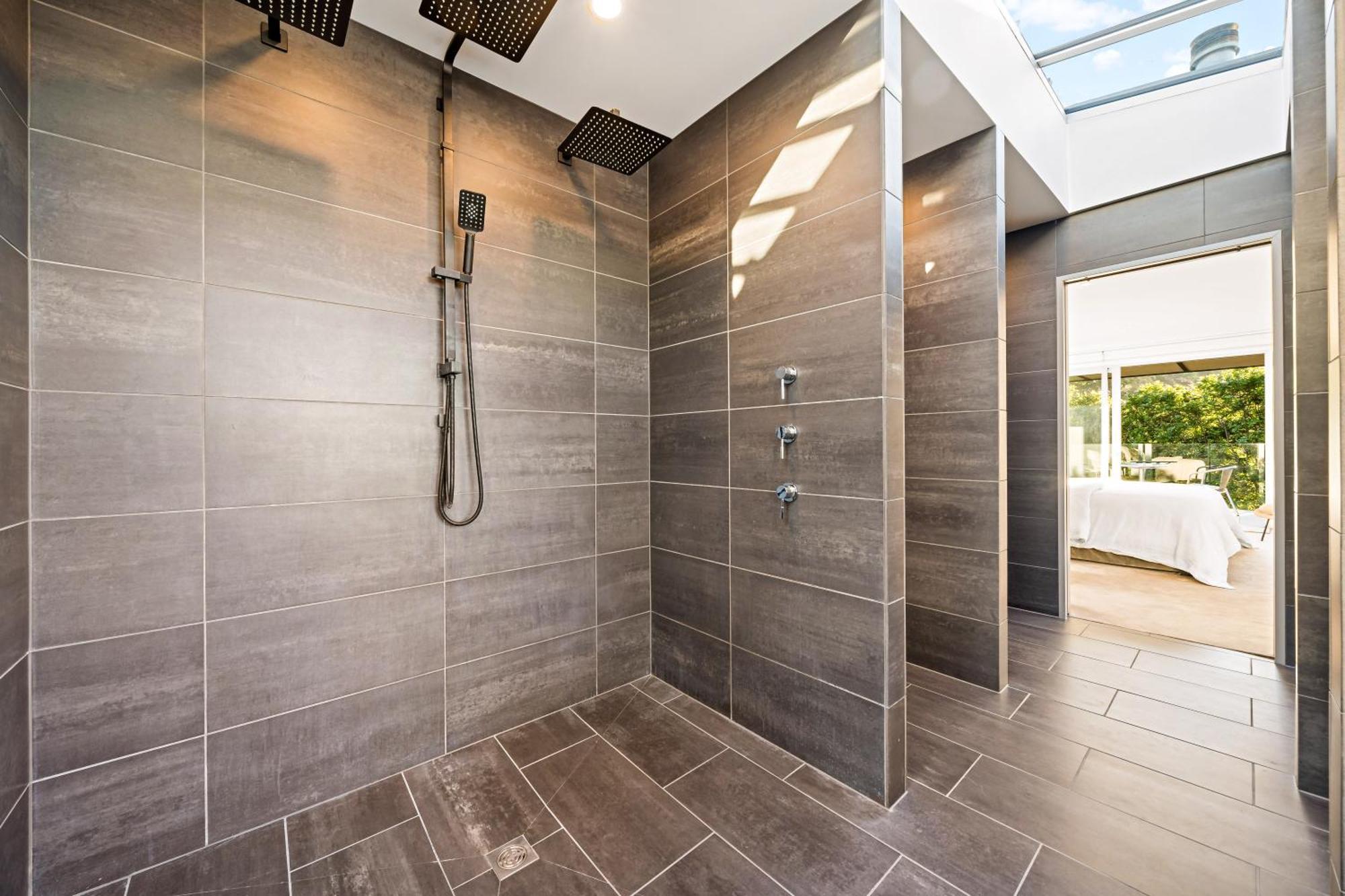 Villa Luxury Nestled In Nature Auckland